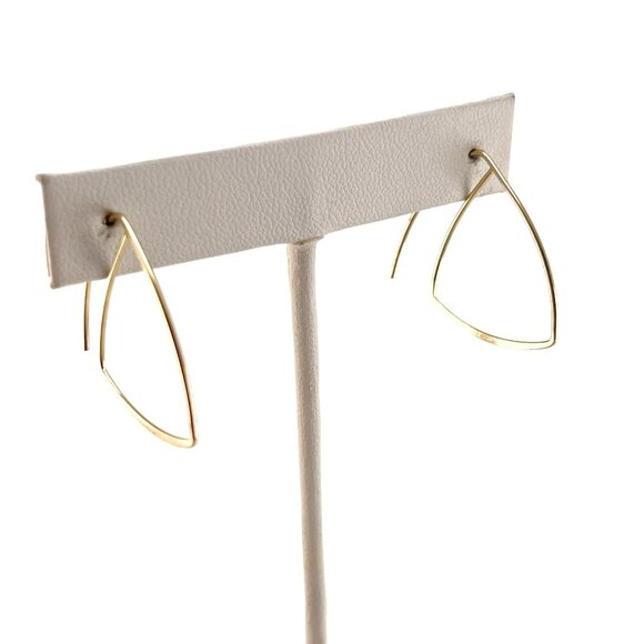Gold Open Hoops Triangle Shape, Minimalist Earrings, Arch Earrings, Thin Hammere - Picture 4 of 8